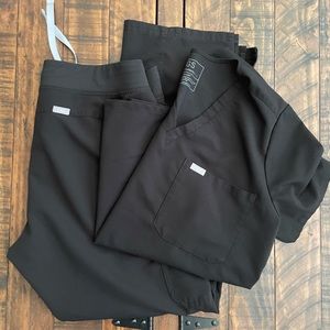 Figs Womes black Scrub Set, Size Large